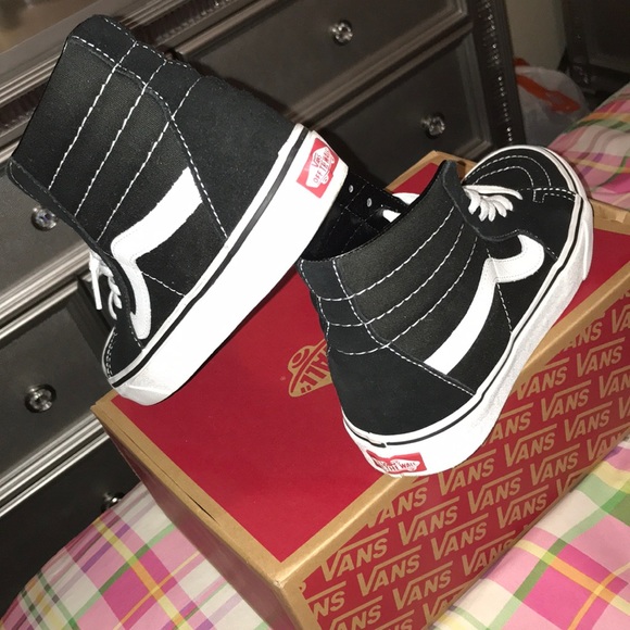 SOLD—High top vans🖤 - Picture 4 of 4